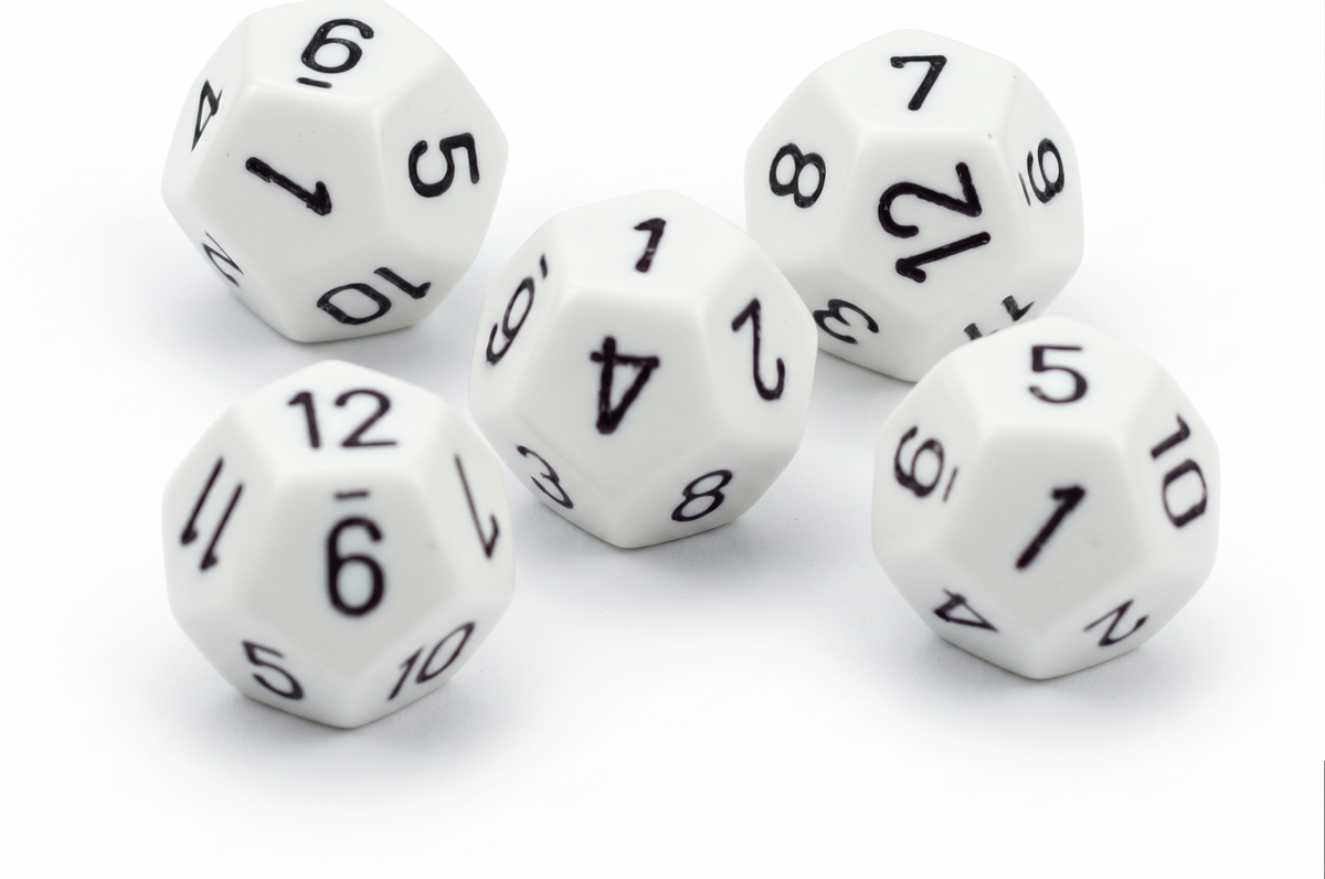 12 zijdige dobbelsteen 1 - 12 wit set van 5 stuks
